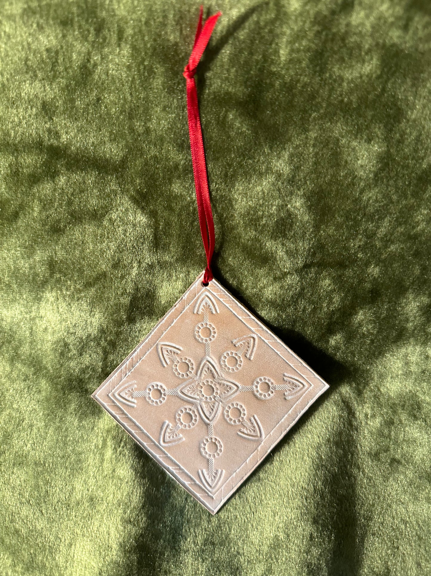 Rustin Snowflake Ornament - White